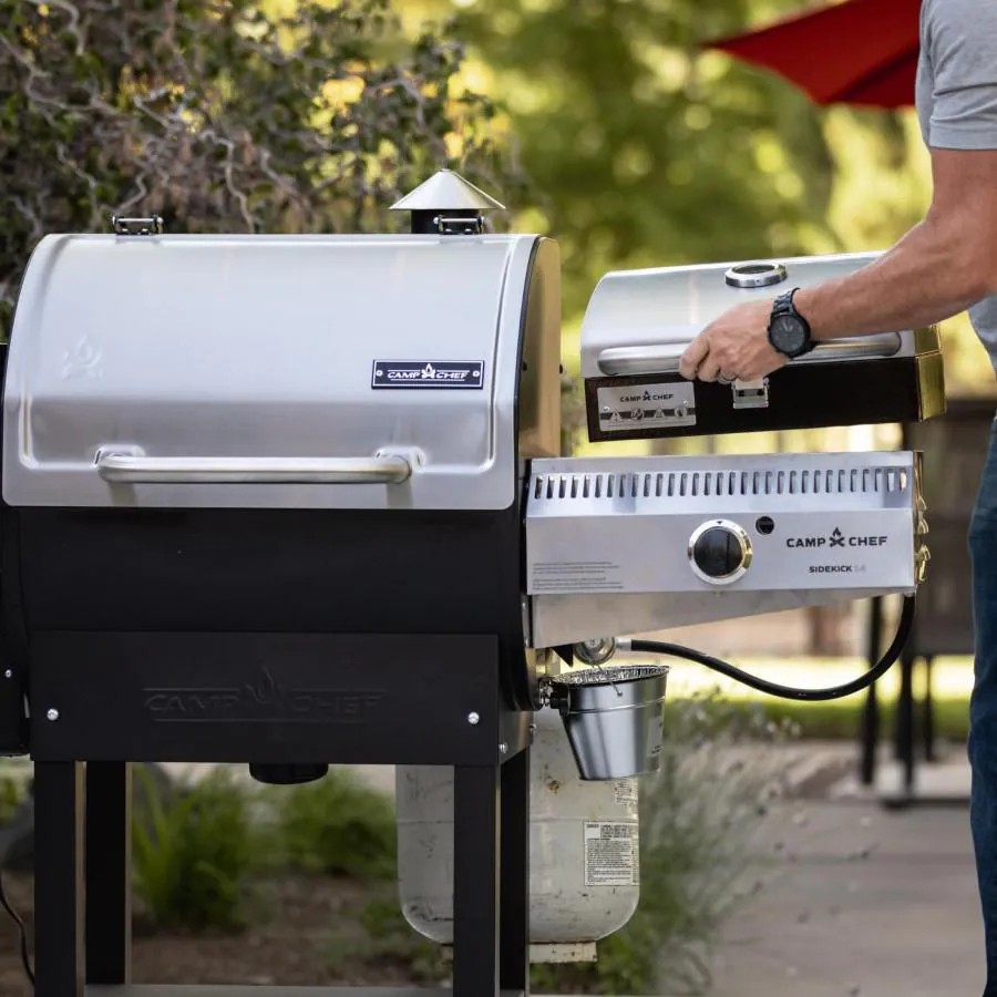 Camp Chef Woodwind Pro 24 Pellet Grill & Smoke Box photo 2
